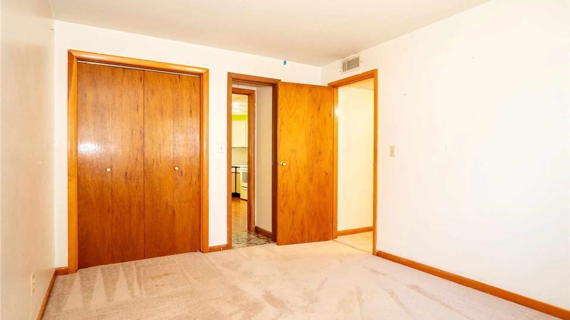 Property at 1040 Reserve Road, West Seneca, NY 14224 15