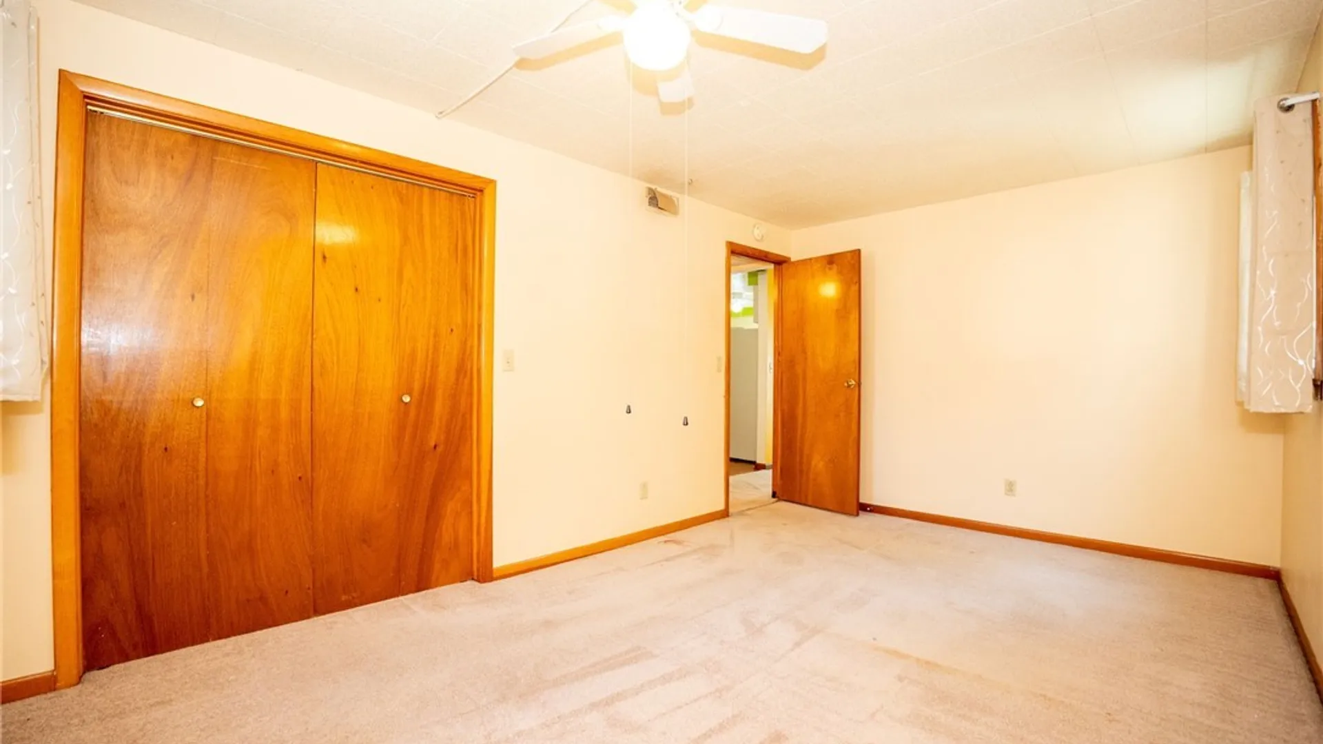 Property at 1040 Reserve Road, West Seneca, NY 14224 18