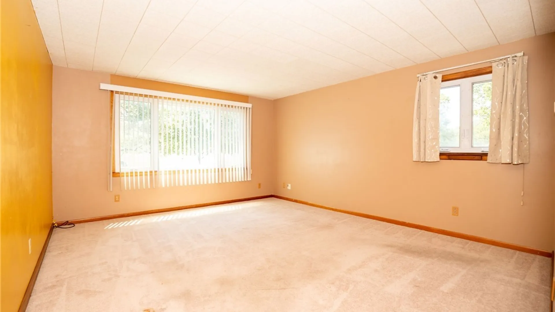 Property at 1040 Reserve Road, West Seneca, NY 14224 19