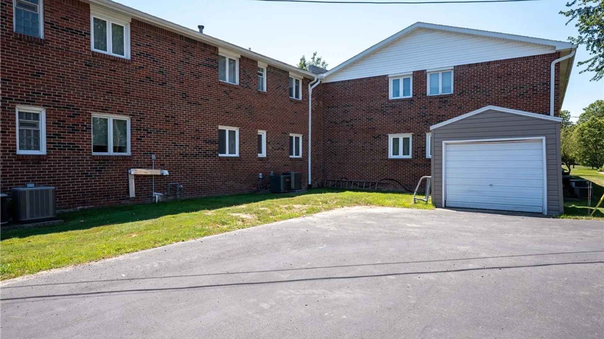 Property at 1040 Reserve Road, West Seneca, NY 14224 29