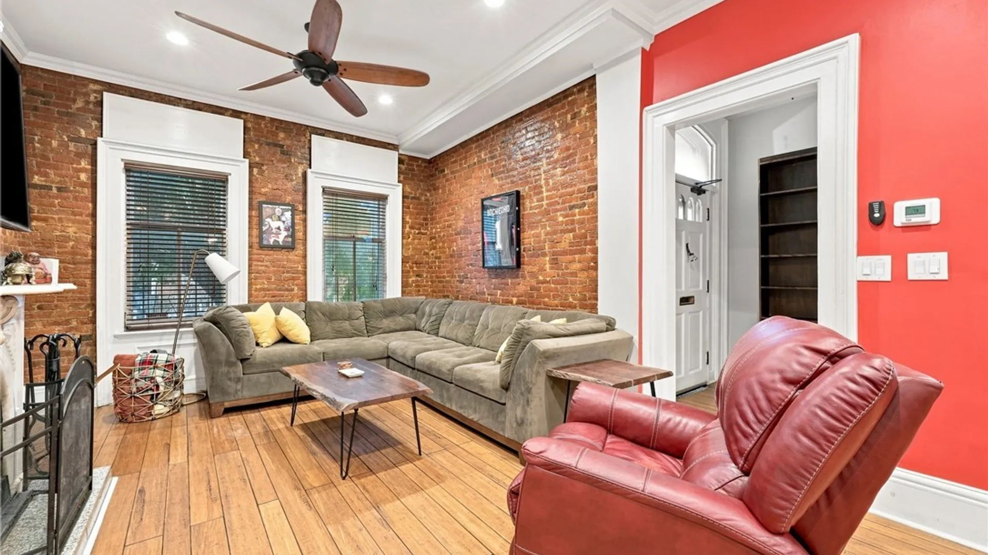 Property at 17 Saint Louis Place, Buffalo, NY 14202 4