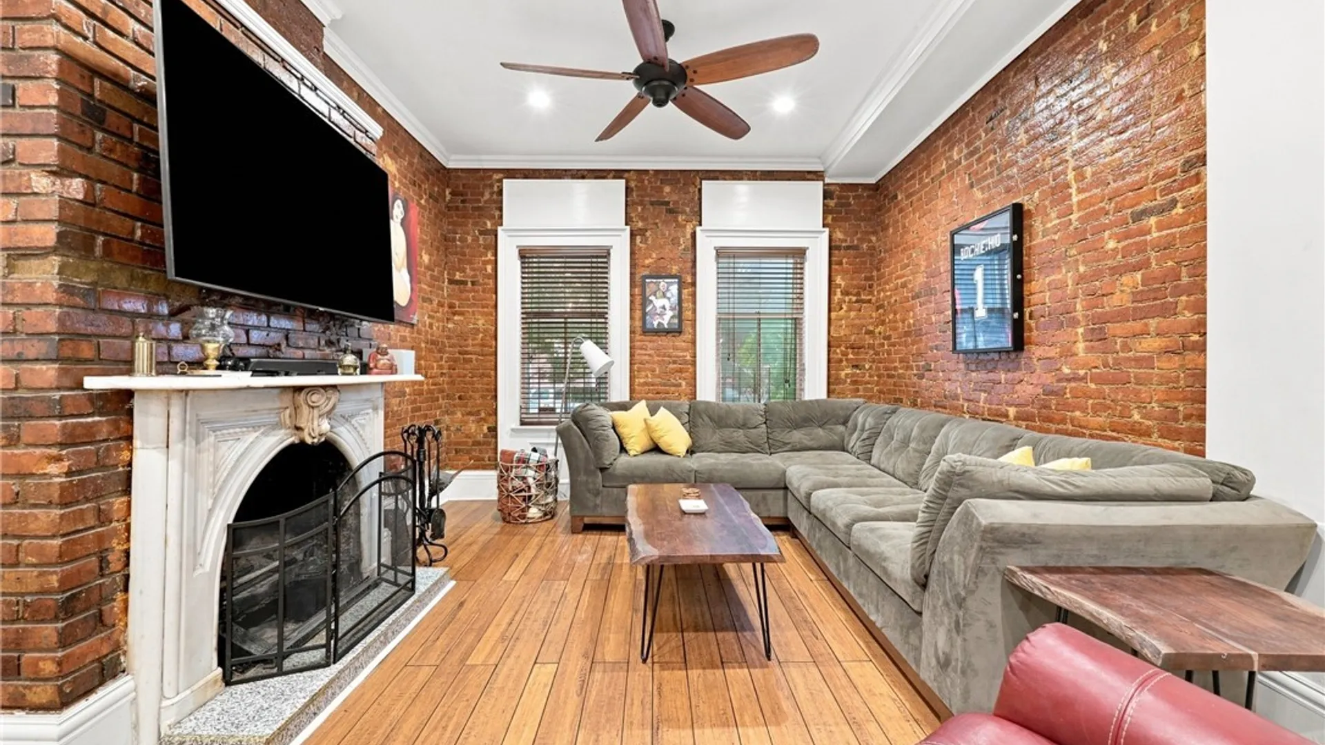 Property at 17 Saint Louis Place, Buffalo, NY 14202 5