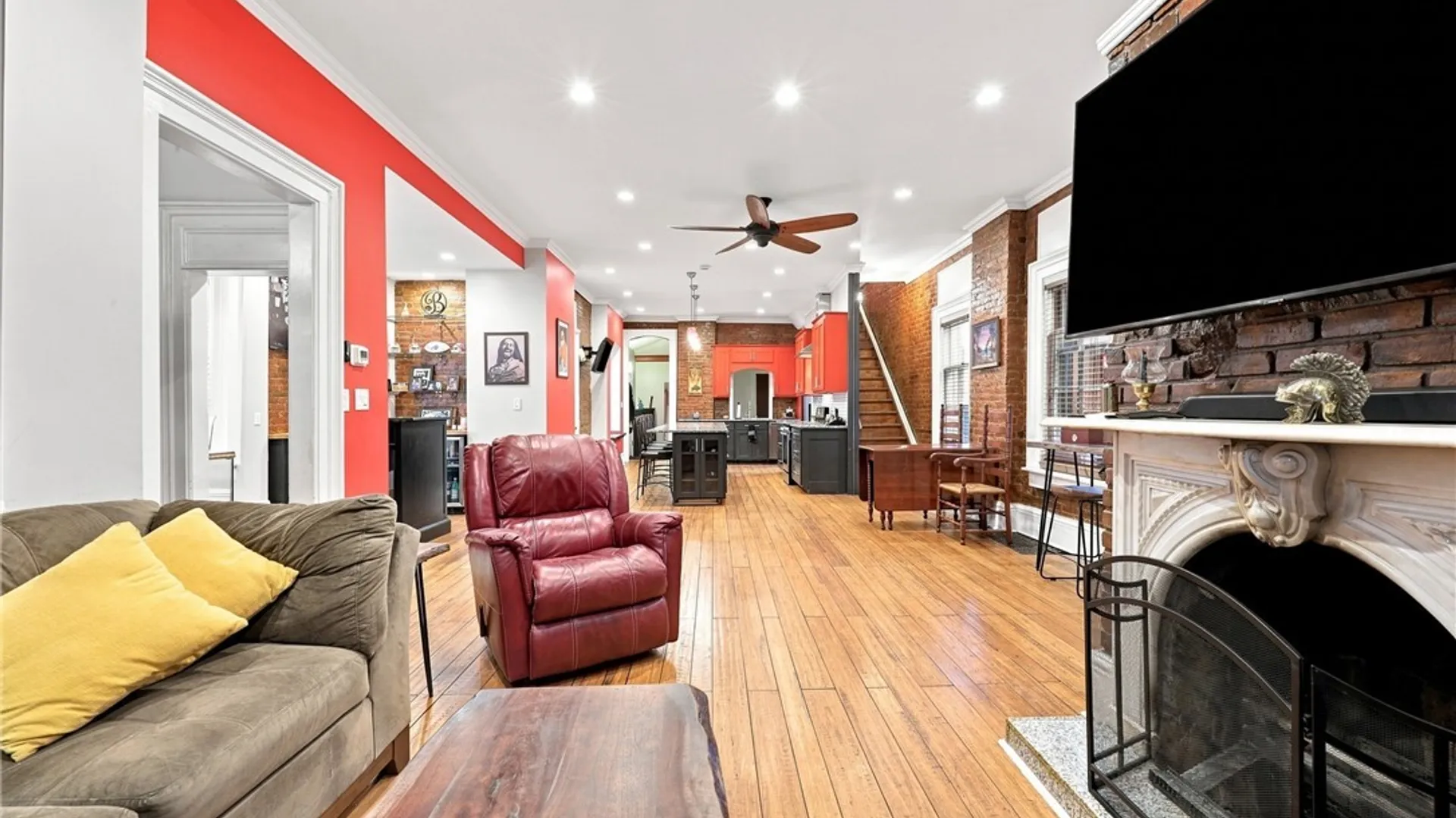 Property at 17 Saint Louis Place, Buffalo, NY 14202 8