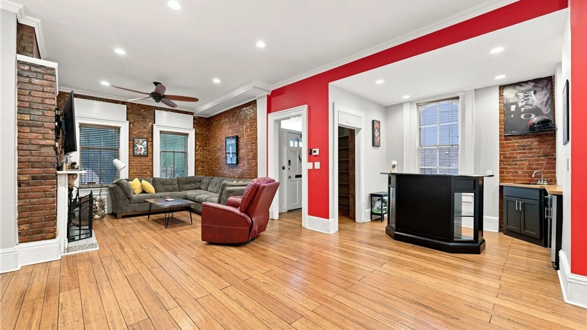 Property at 17 Saint Louis Place, Buffalo, NY 14202 9