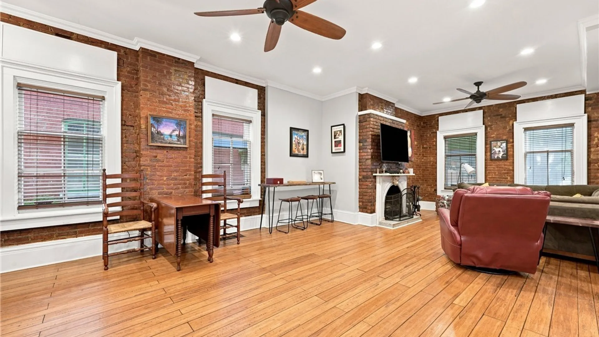 Property at 17 Saint Louis Place, Buffalo, NY 14202 10