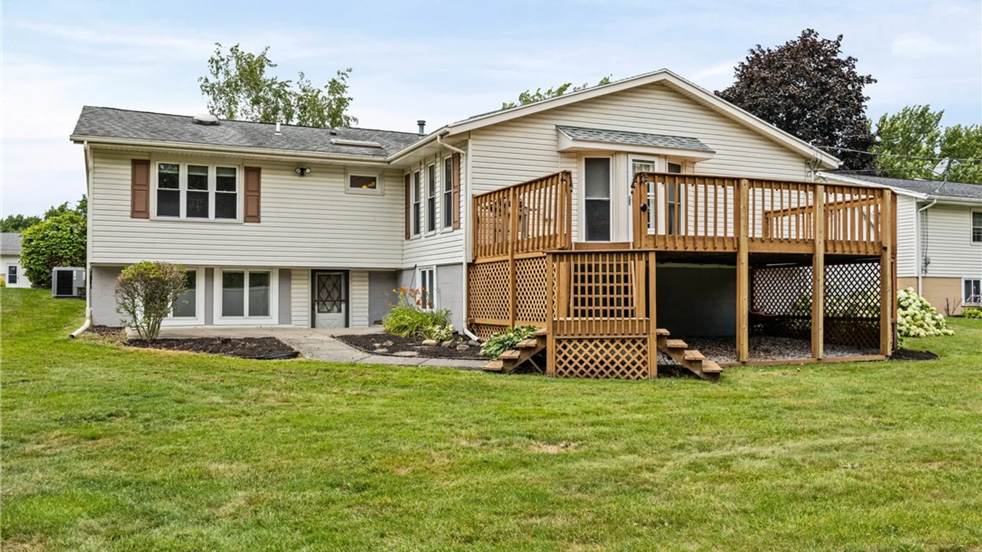 Property at 24 Noel Drive, Gates, NY 14606 43