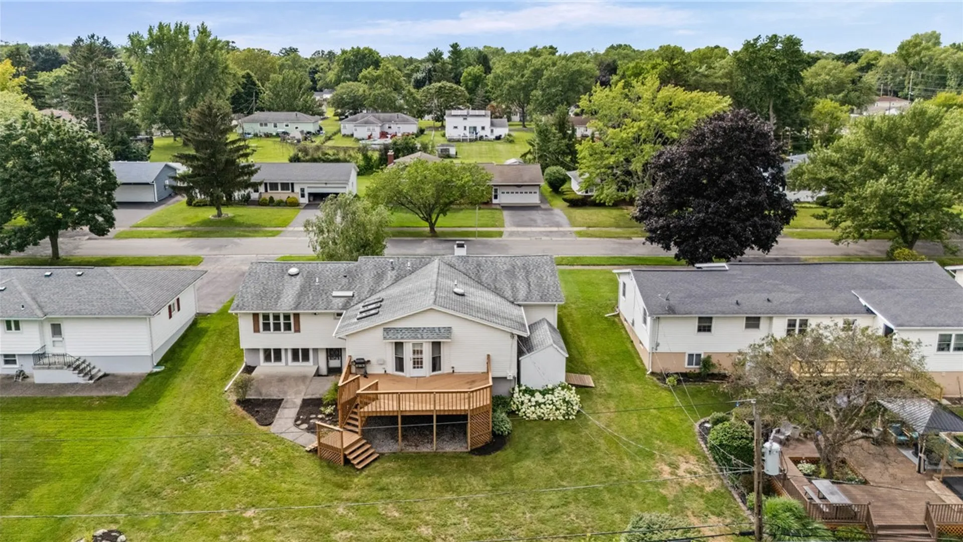 Property at 24 Noel Drive, Gates, NY 14606 46