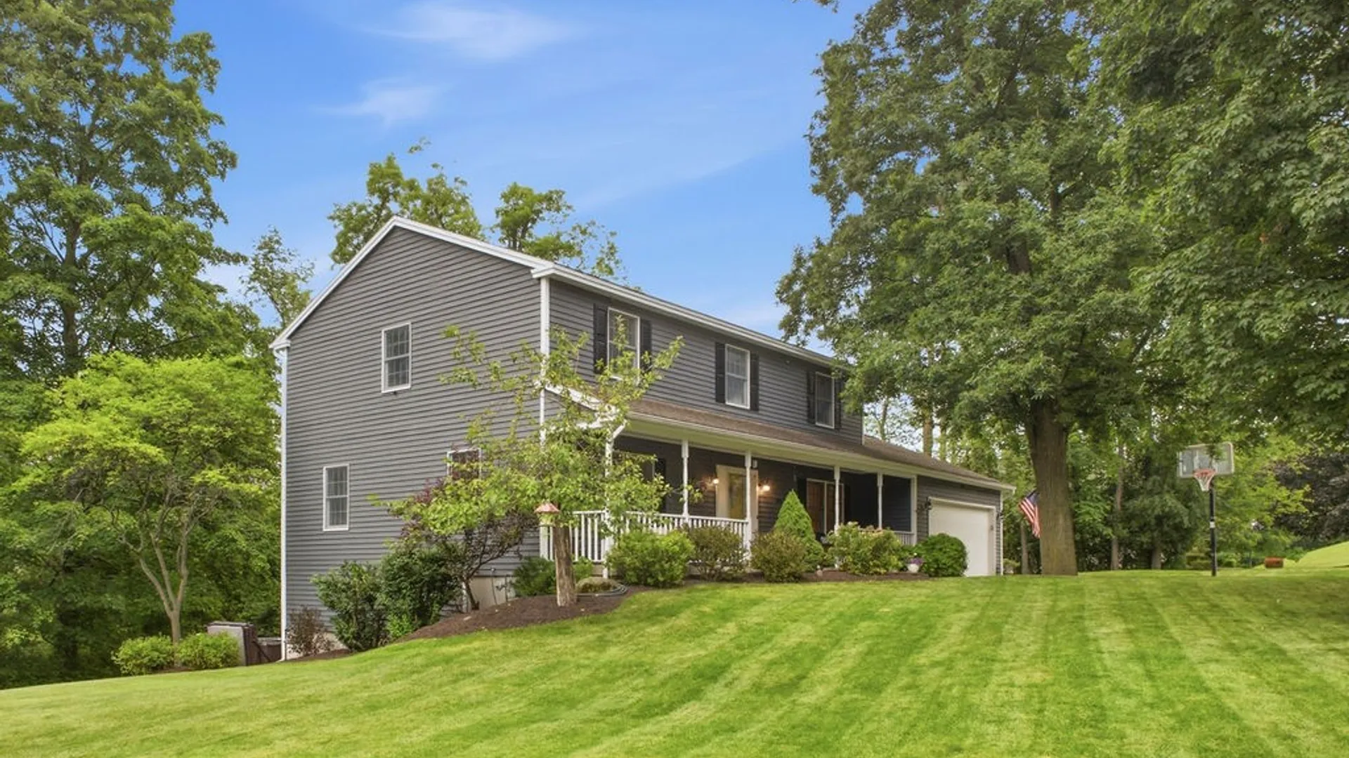 Property at 7891 E Ridge Pointe Drive, Manlius, NY 13066 2