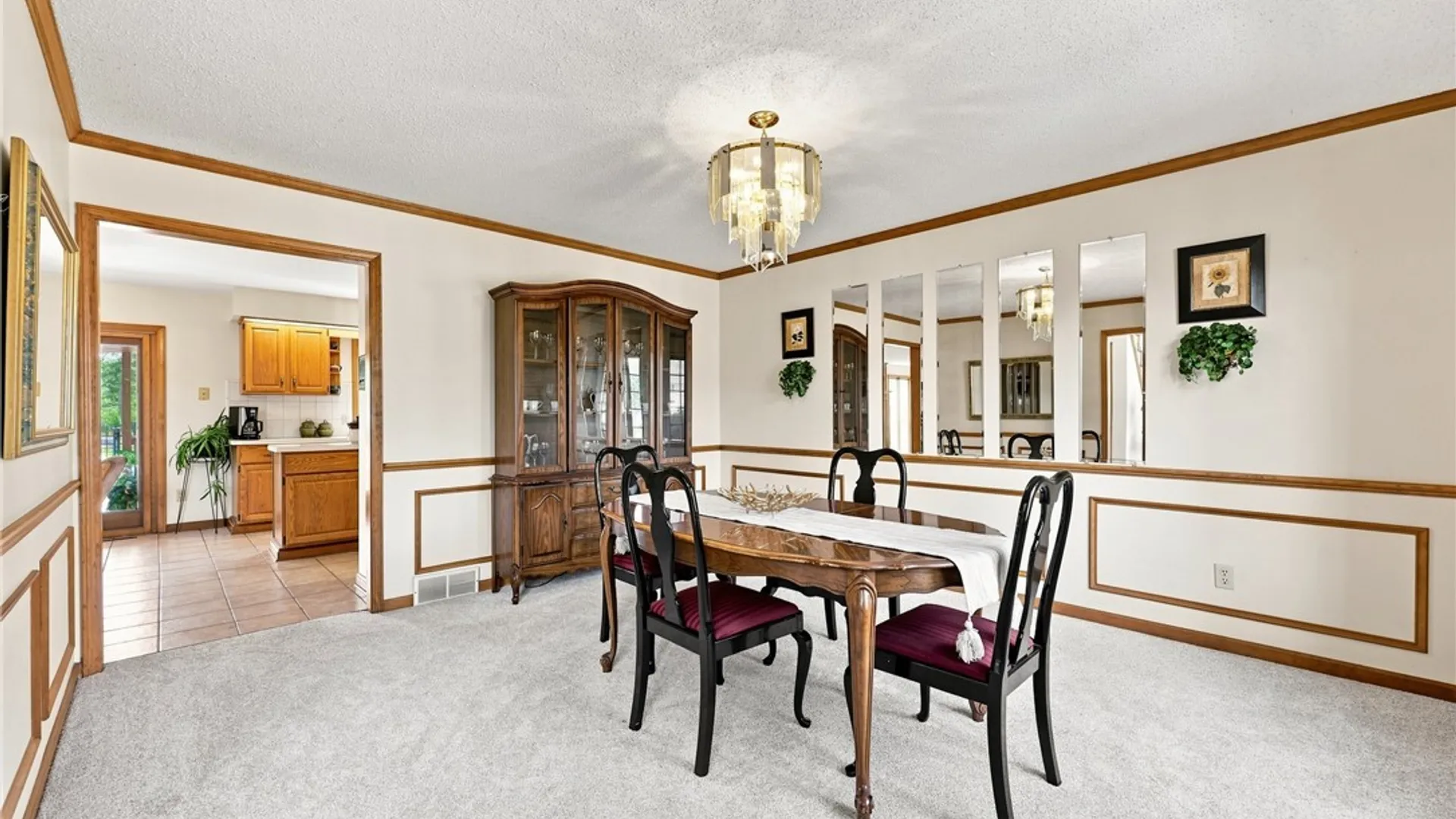 Property at 180 Enchanted, Lancaster, NY 14043 7
