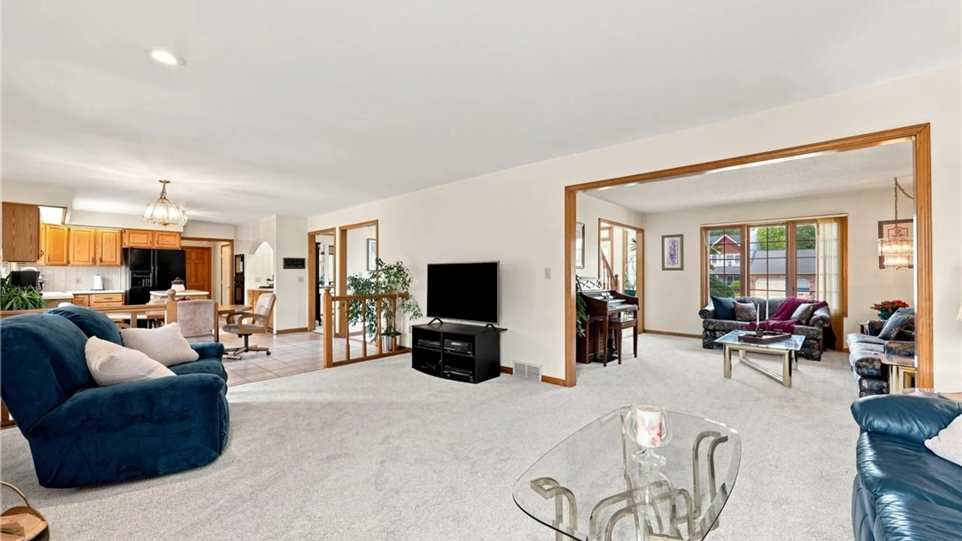 Property at 180 Enchanted, Lancaster, NY 14043 10