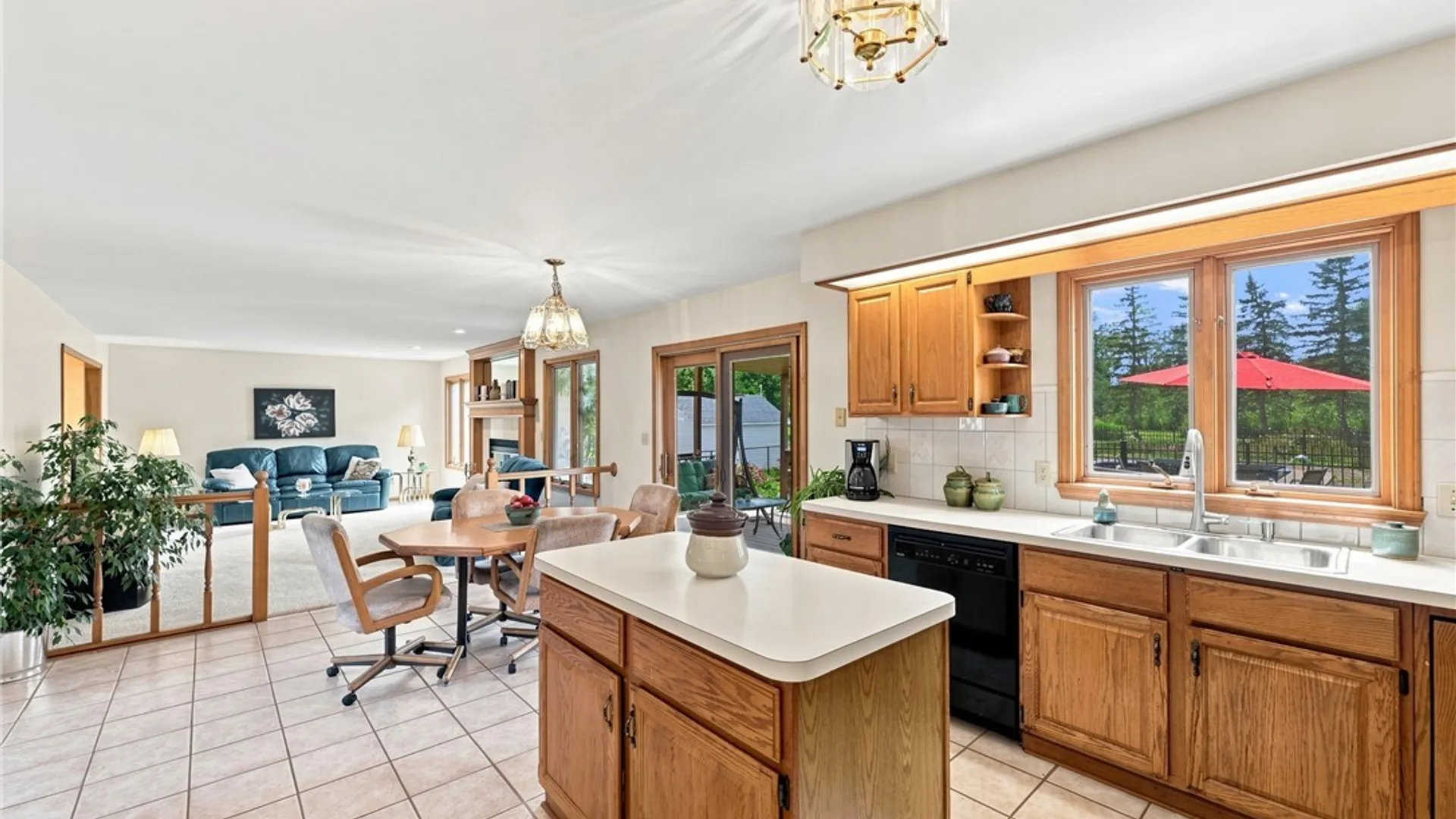 Property at 180 Enchanted, Lancaster, NY 14043 15