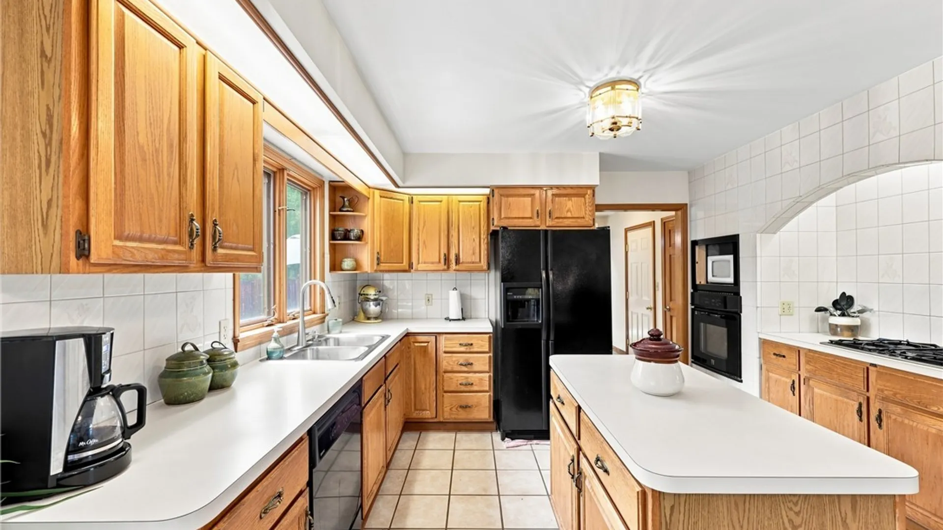 Property at 180 Enchanted, Lancaster, NY 14043 16