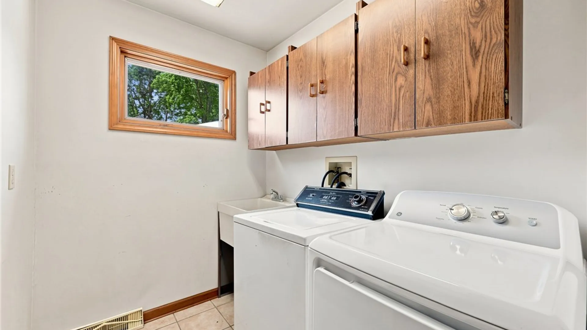 Property at 180 Enchanted, Lancaster, NY 14043 19