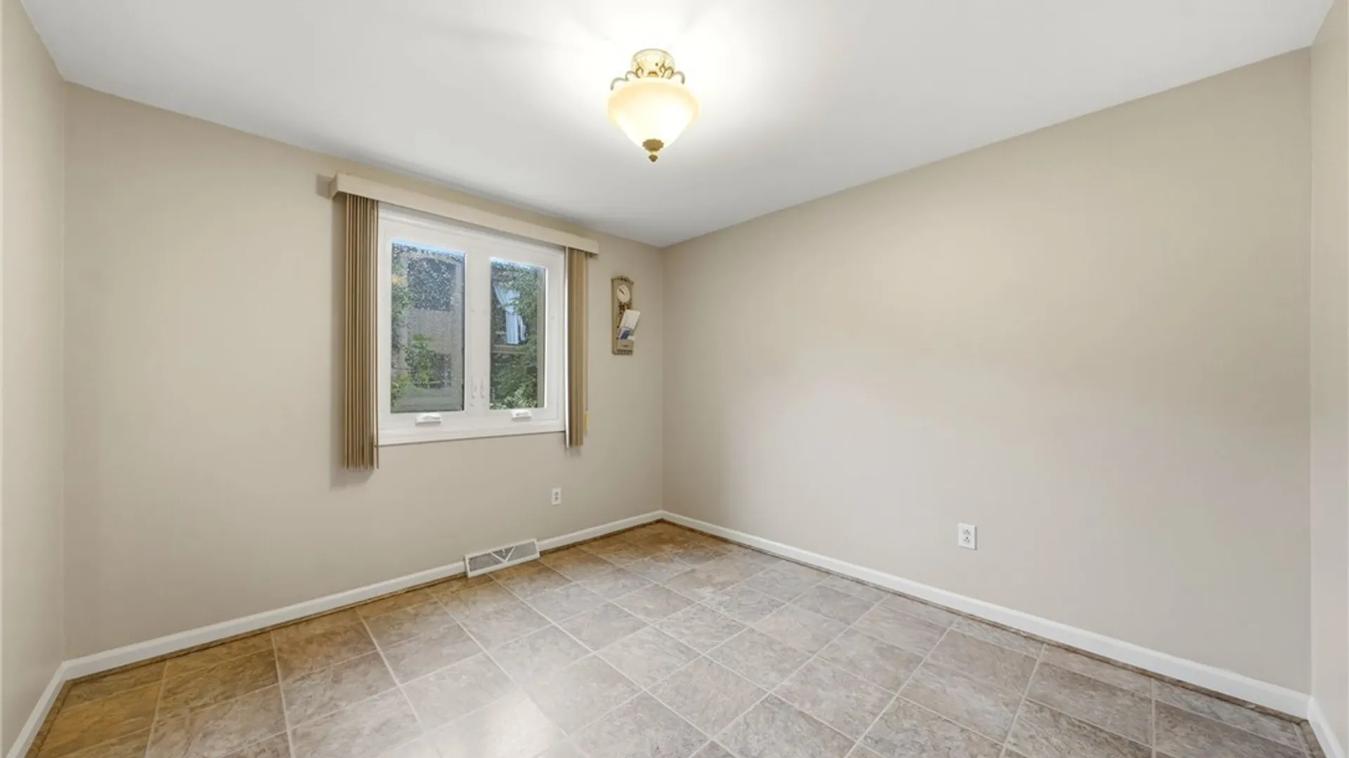 Property at 60 Groton Drive, Amherst, NY 14228 12