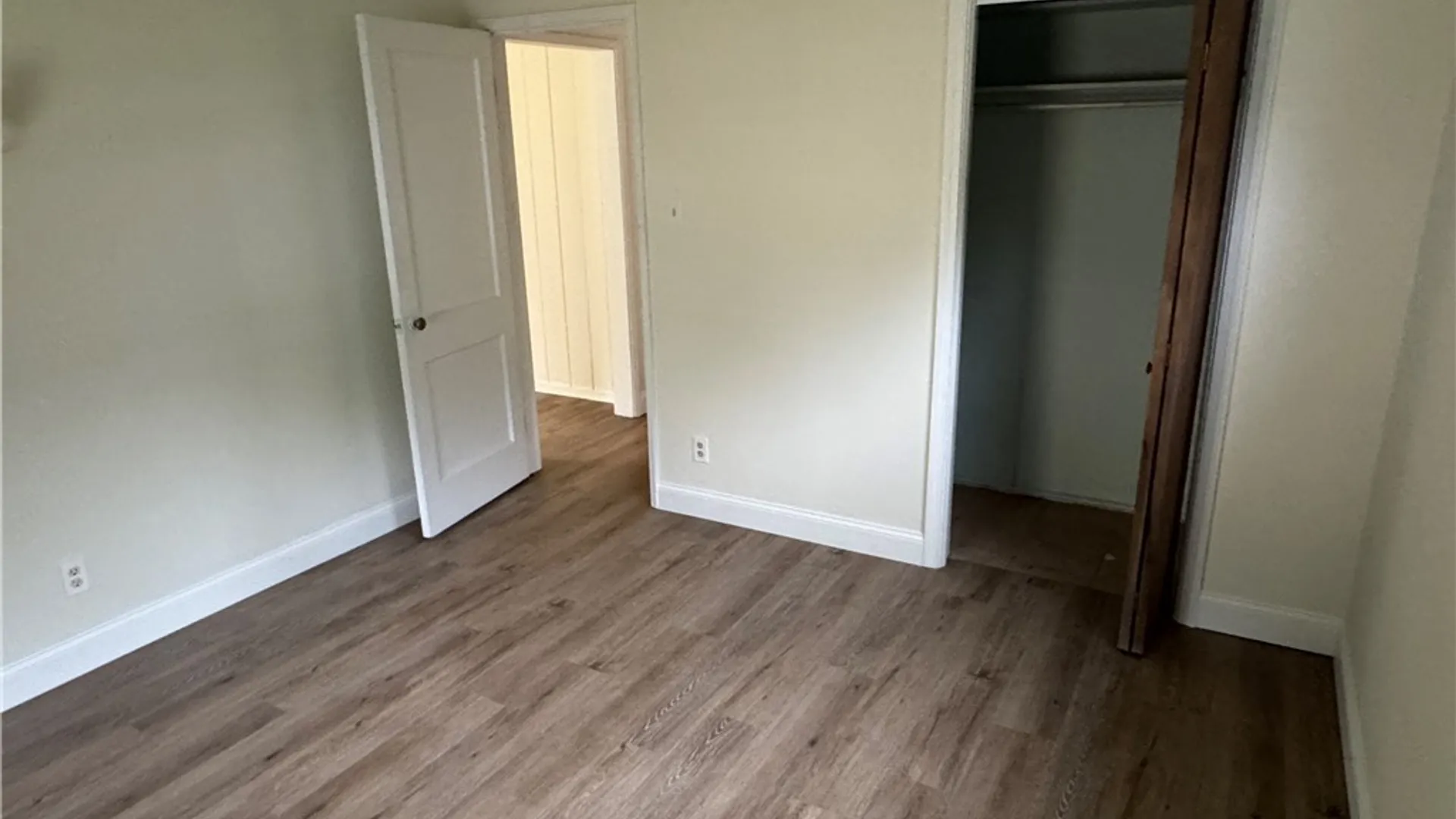 Property at 1427 Lafayette Avenue, Niagara Falls, NY 14305 12