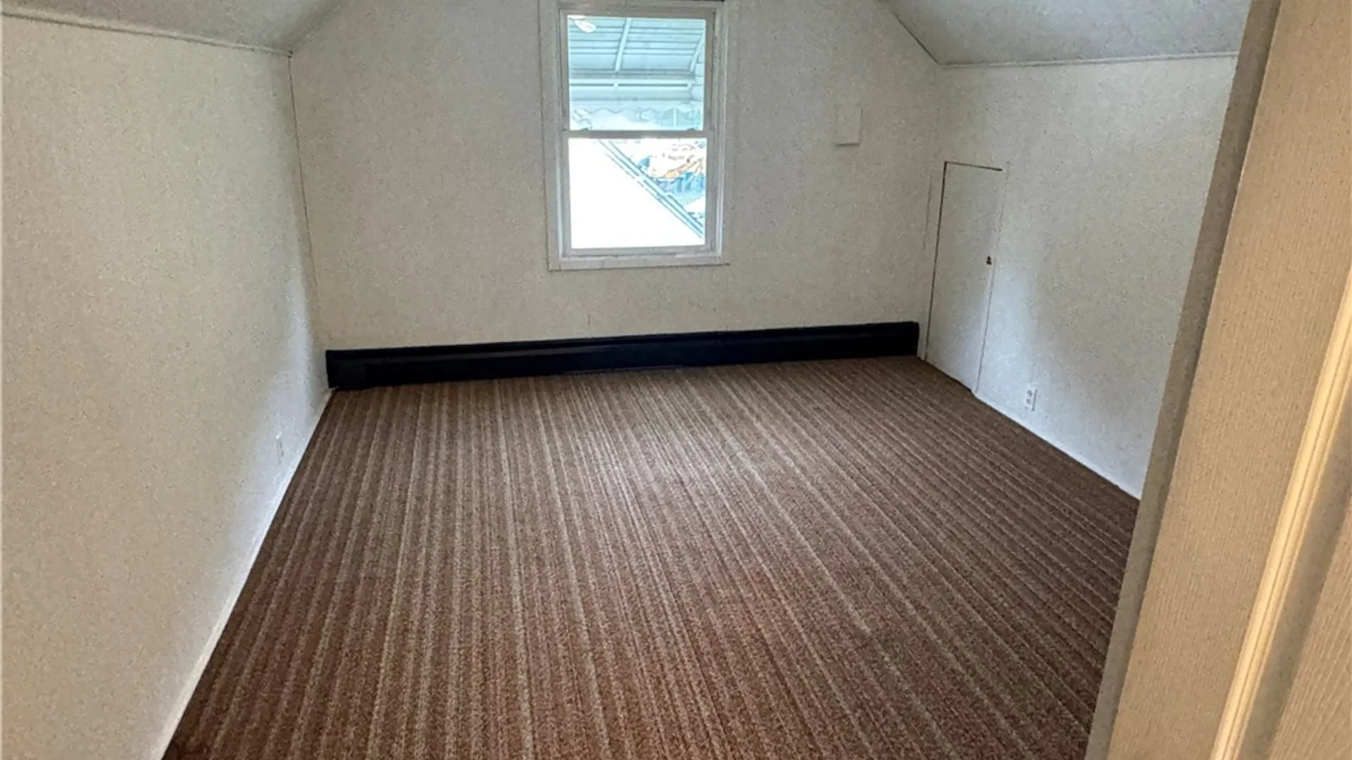 Property at 1427 Lafayette Avenue, Niagara Falls, NY 14305 18
