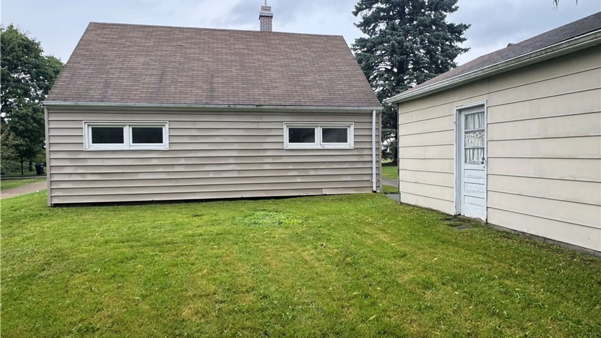 Property at 1427 Lafayette Avenue, Niagara Falls, NY 14305 25