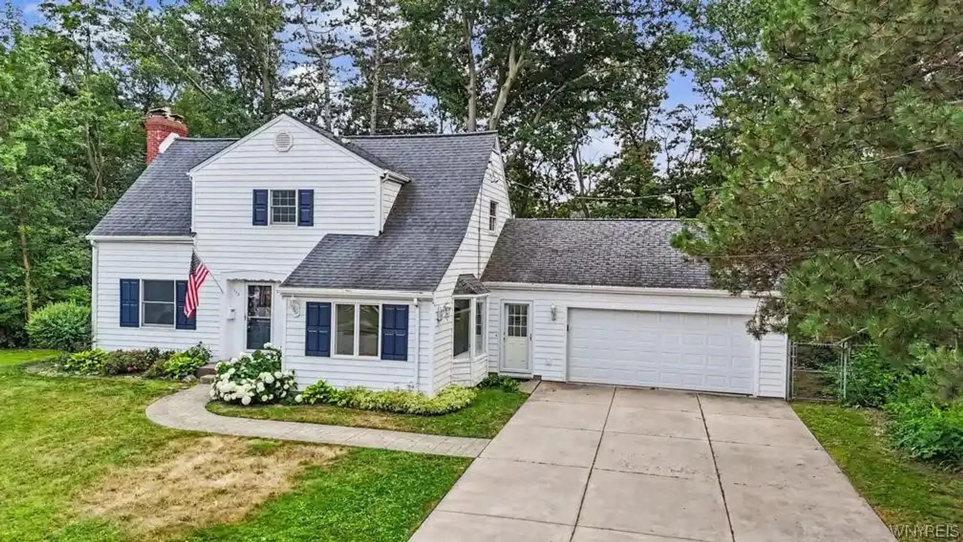 Property at 758 Pasadena Avenue, Niagara Falls, NY 14304 3