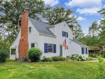 Property at 758 Pasadena Avenue, Niagara Falls, NY 14304