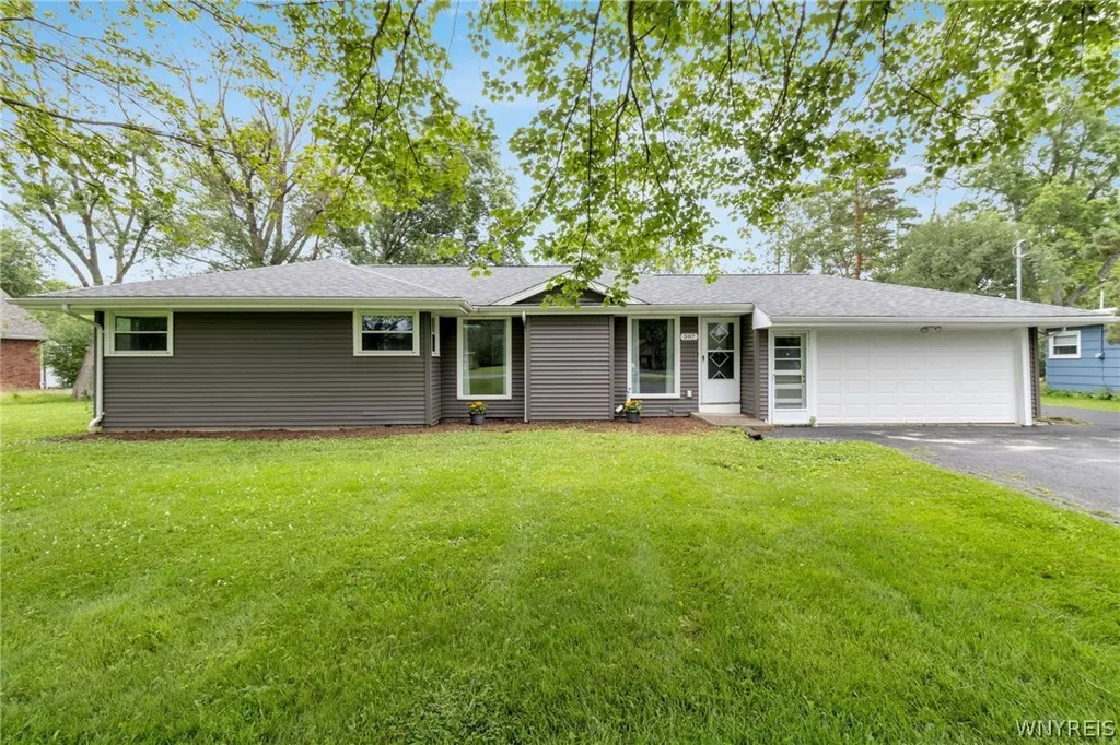 Property at 597 Alt Boulevard, Grand Island, NY 14072