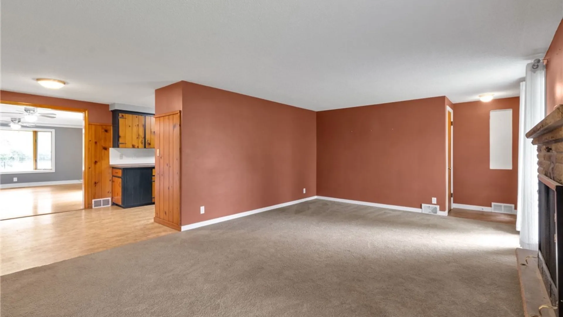 Property at 597 Alt Boulevard, Grand Island, NY 14072 6