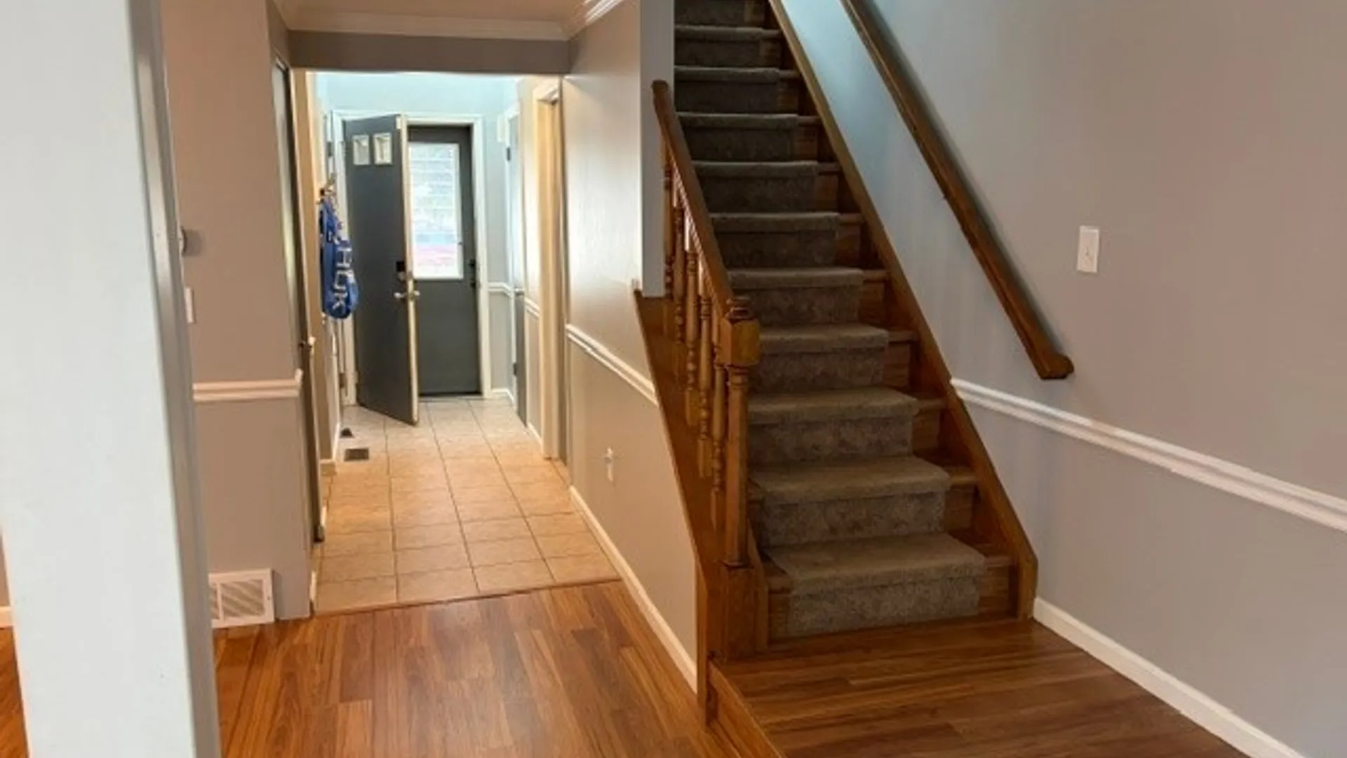 Property at 8226 Beehive Circle, Clay, NY 13090 5