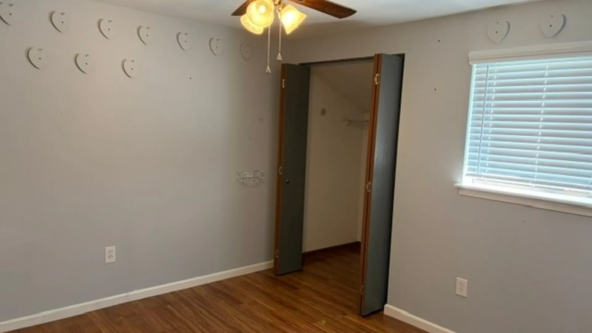 Property at 8226 Beehive Circle, Clay, NY 13090 16