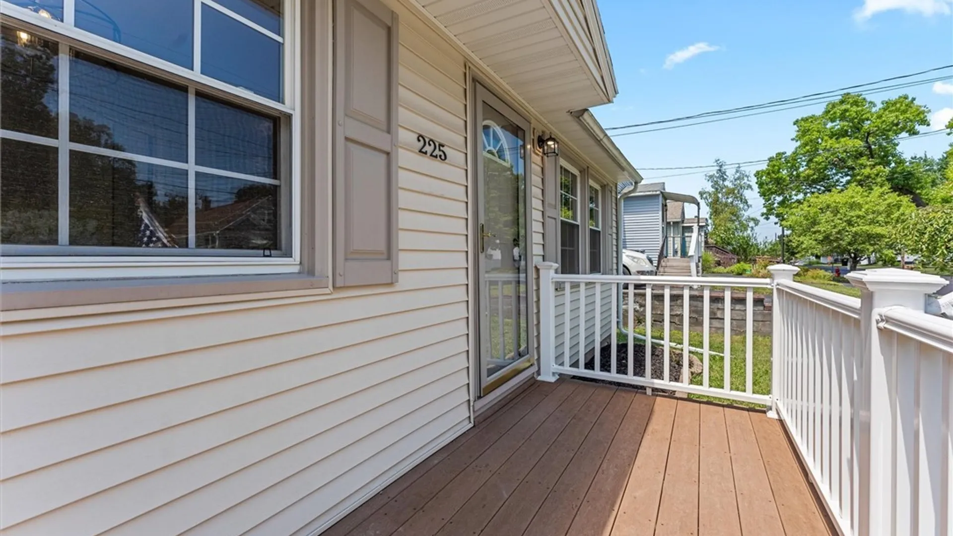 Property at 225 Wainwright Avenue, Syracuse, NY 13208 4