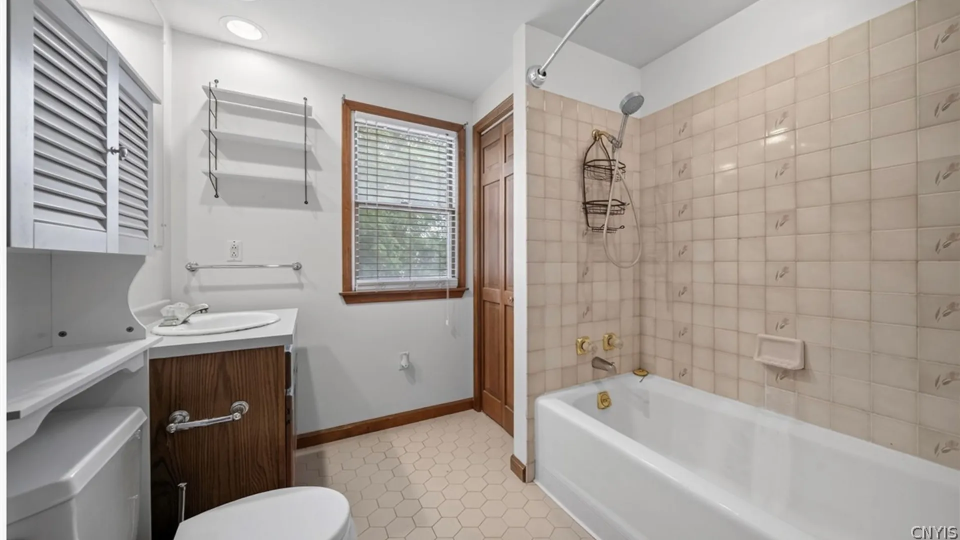 Property at 109 Marilyn Avenue, Salina, NY 13212 17