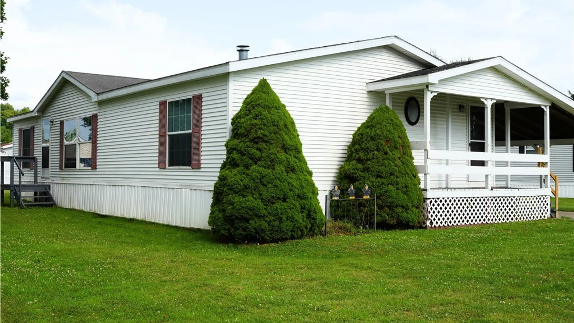 Property at 53 Southview Dr, Arcade, NY 14009 2