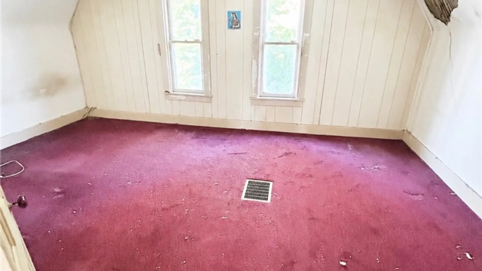 Property at 280 Dewitt Street, Buffalo, NY 14213 10