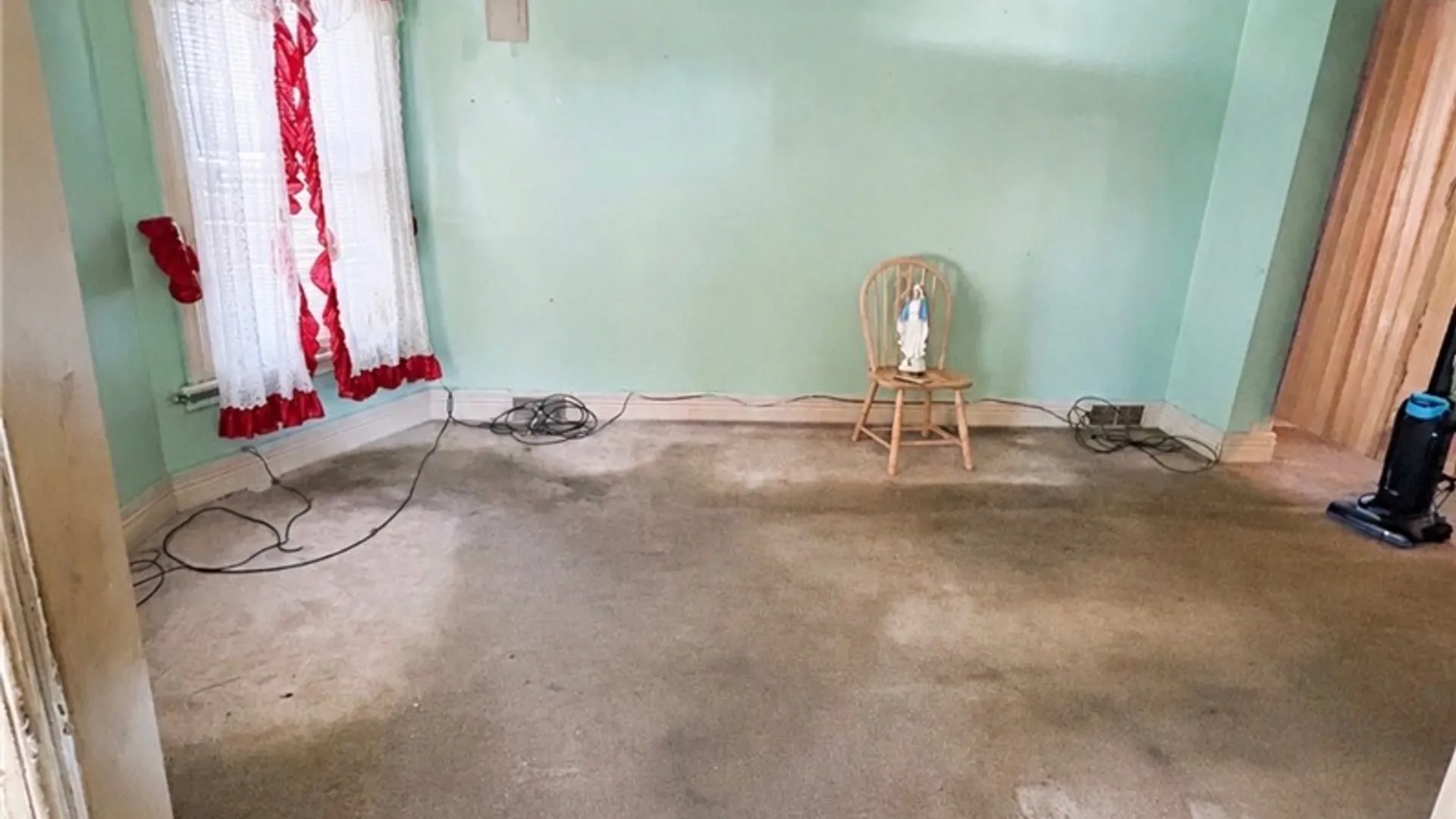 Property at 280 Dewitt Street, Buffalo, NY 14213 6