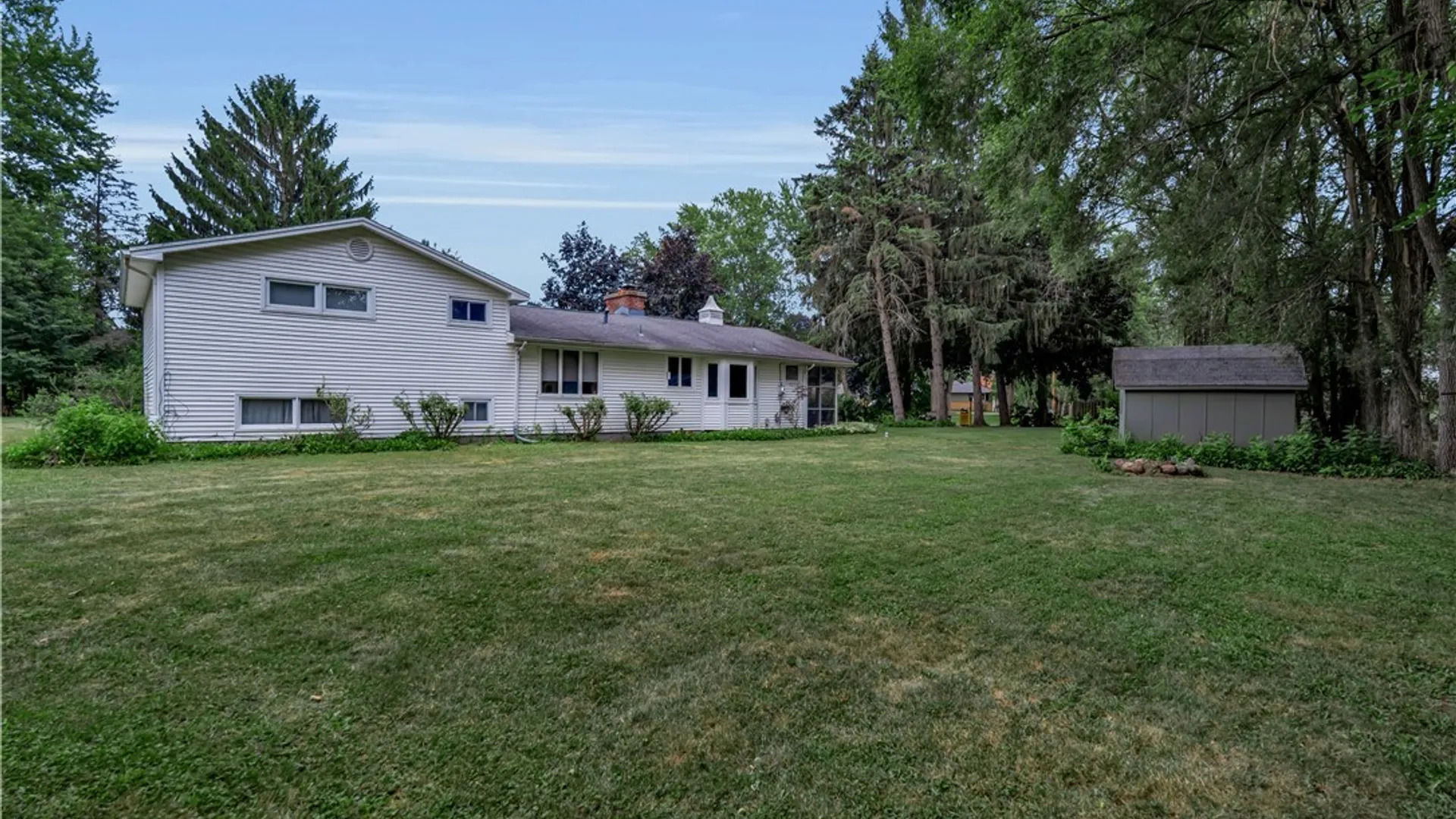 Property at 5872 Kamner Drive, Clarence, NY 14032 41