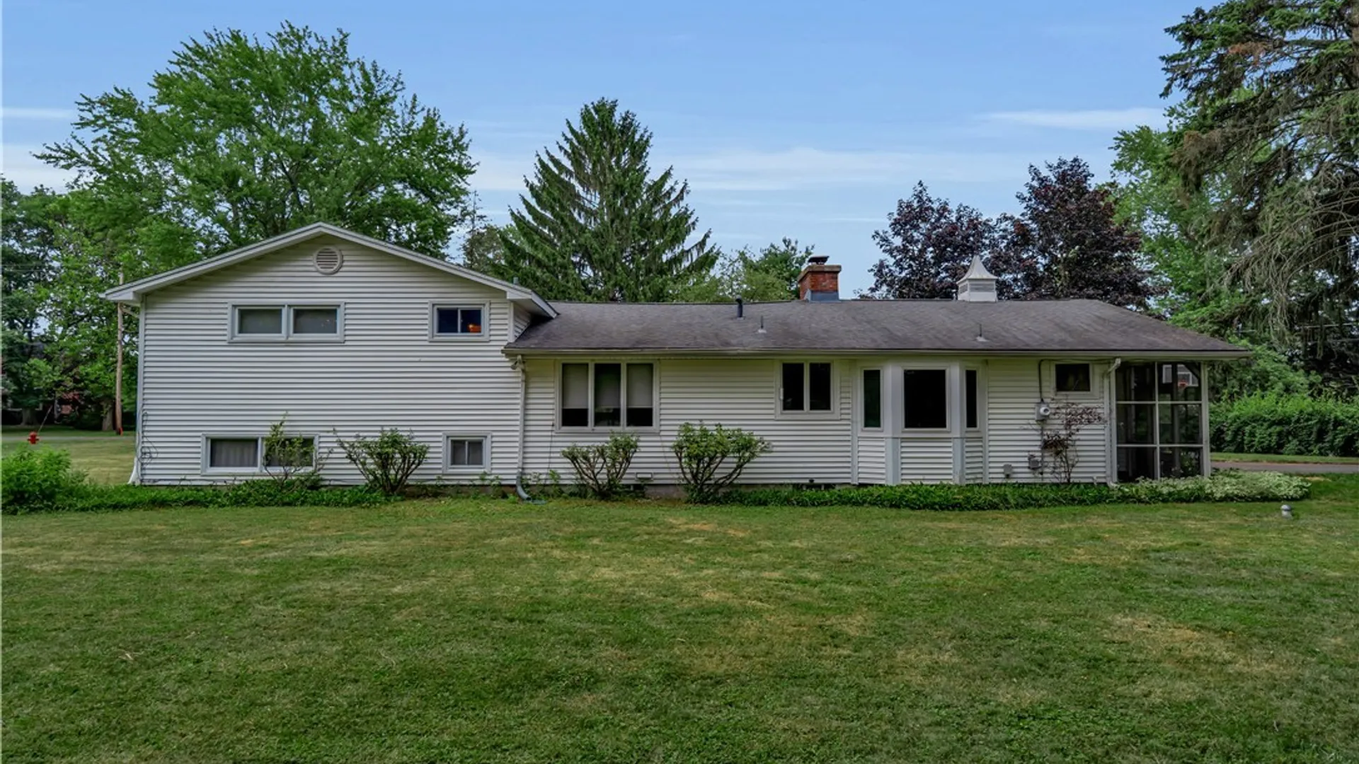 Property at 5872 Kamner Drive, Clarence, NY 14032 40