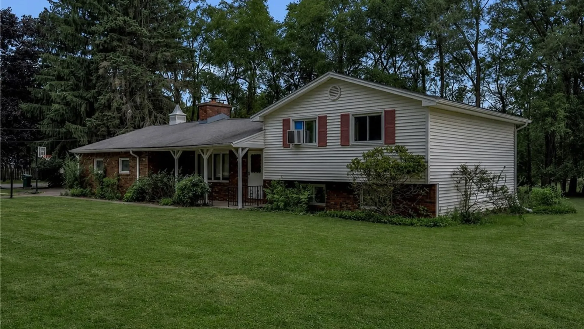 Property at 5872 Kamner Drive, Clarence, NY 14032 46