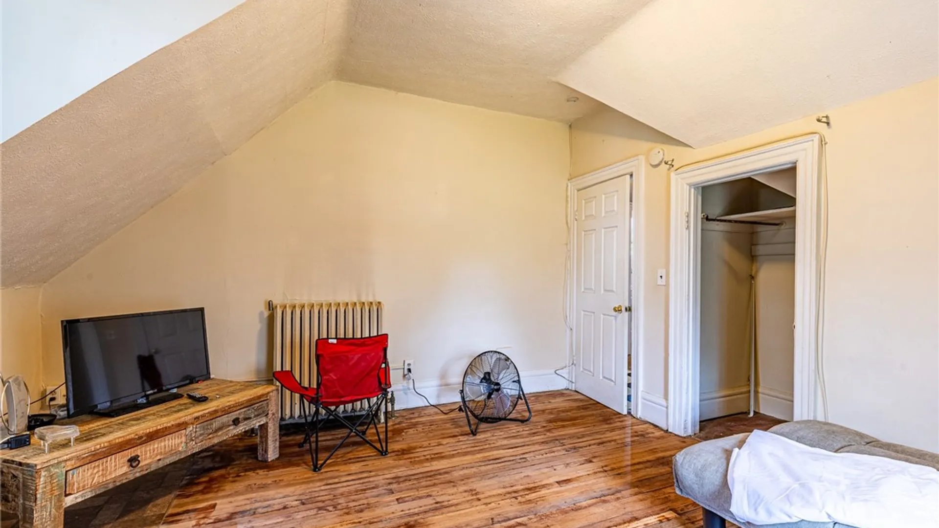 Property at 1041 Lake Avenue, Rochester, NY 14613 22