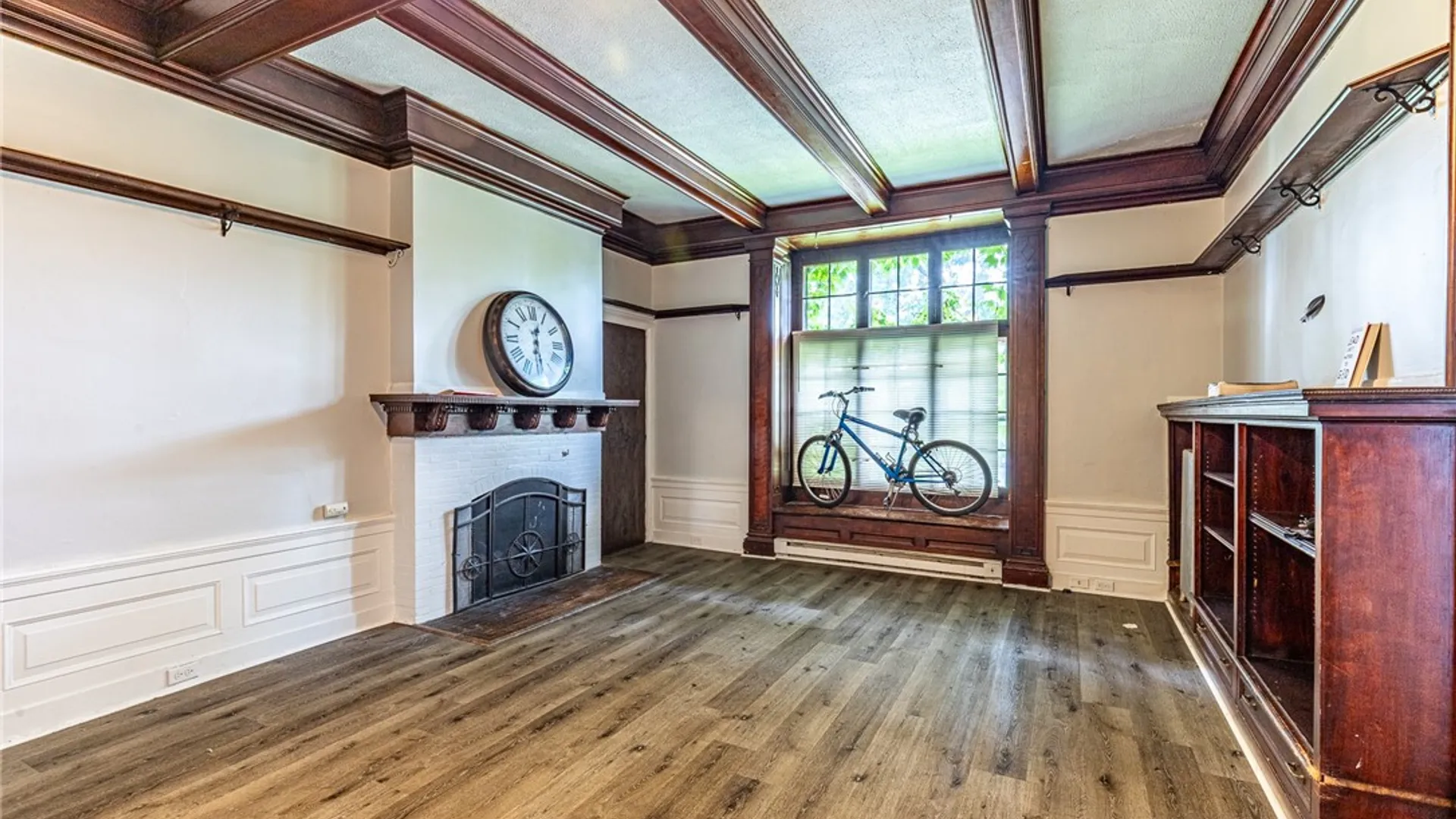 Property at 1041 Lake Avenue, Rochester, NY 14613 8