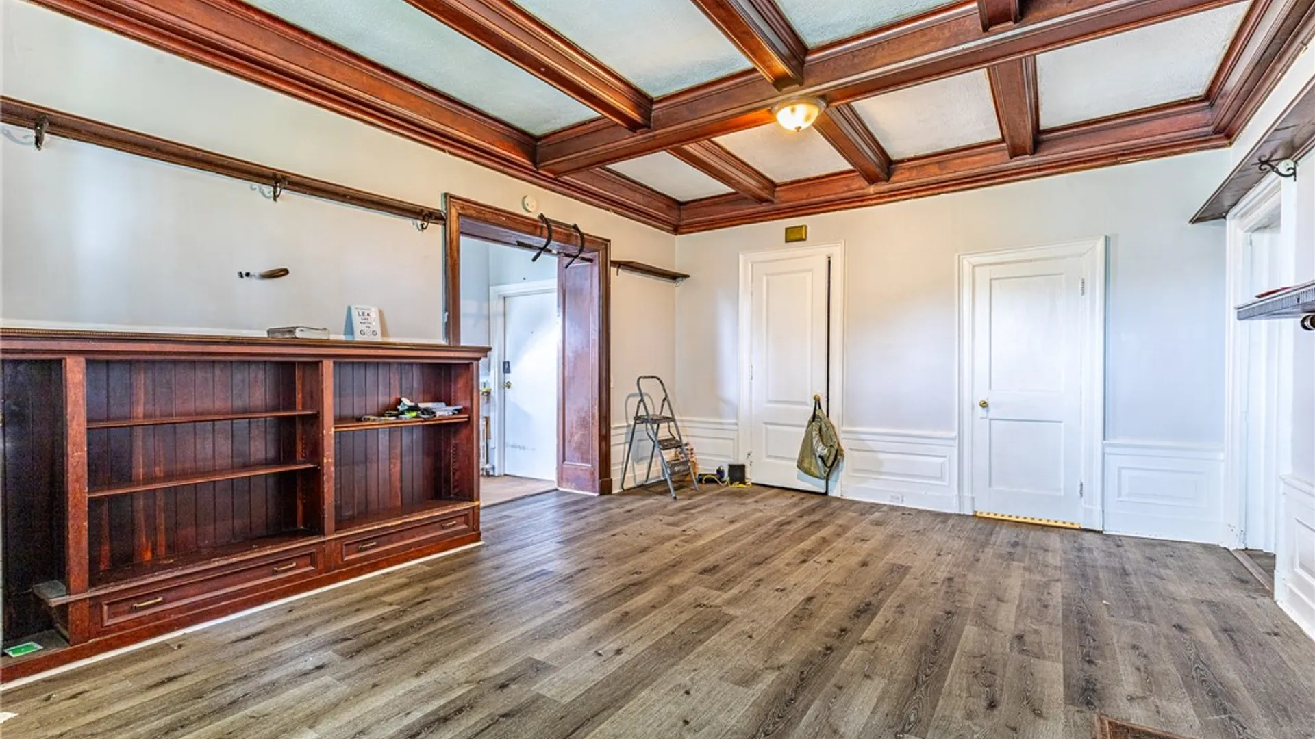 Property at 1041 Lake Avenue, Rochester, NY 14613 10