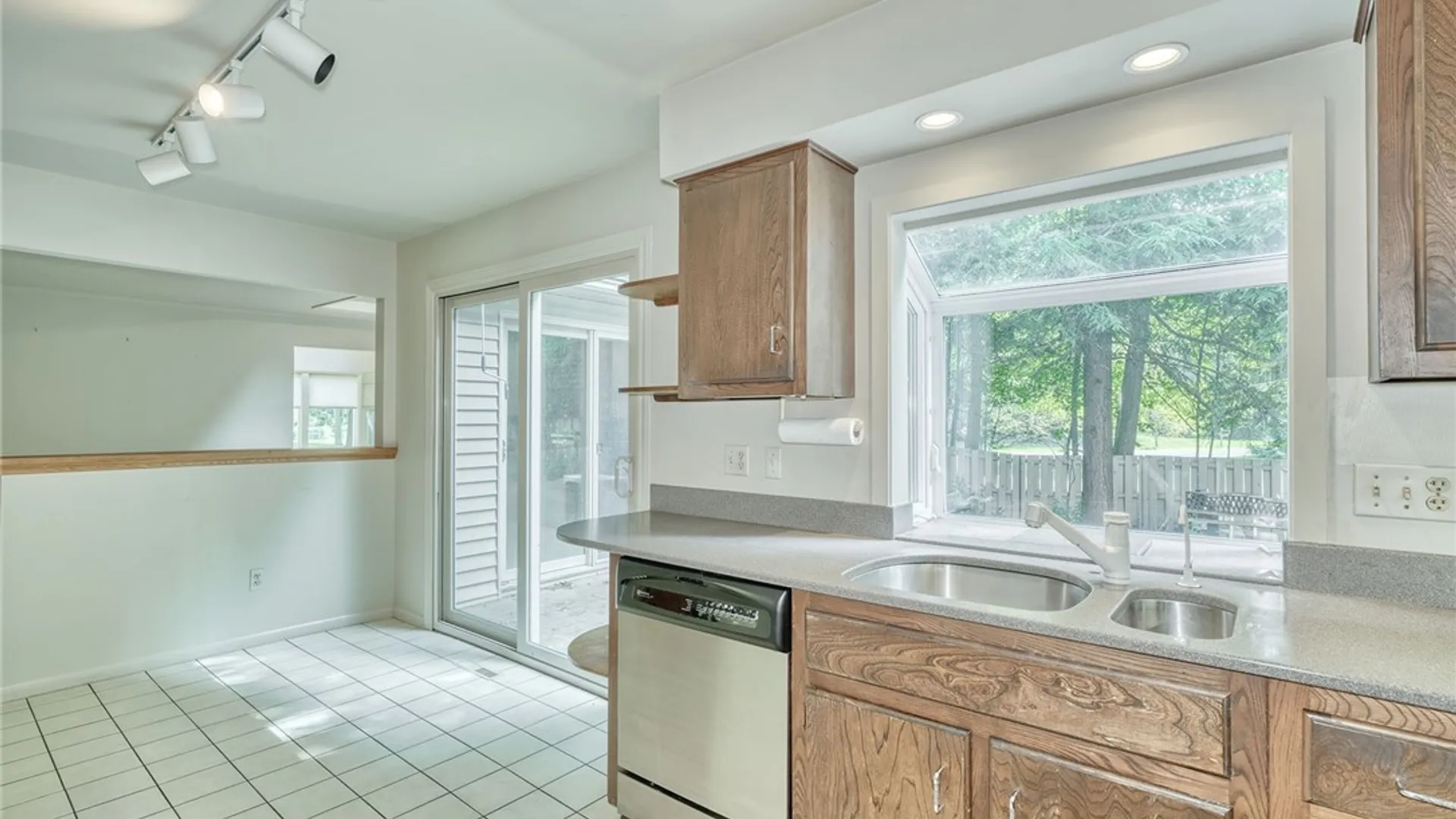 Property at 1199 Fox Hollow, Webster, NY 14580 17