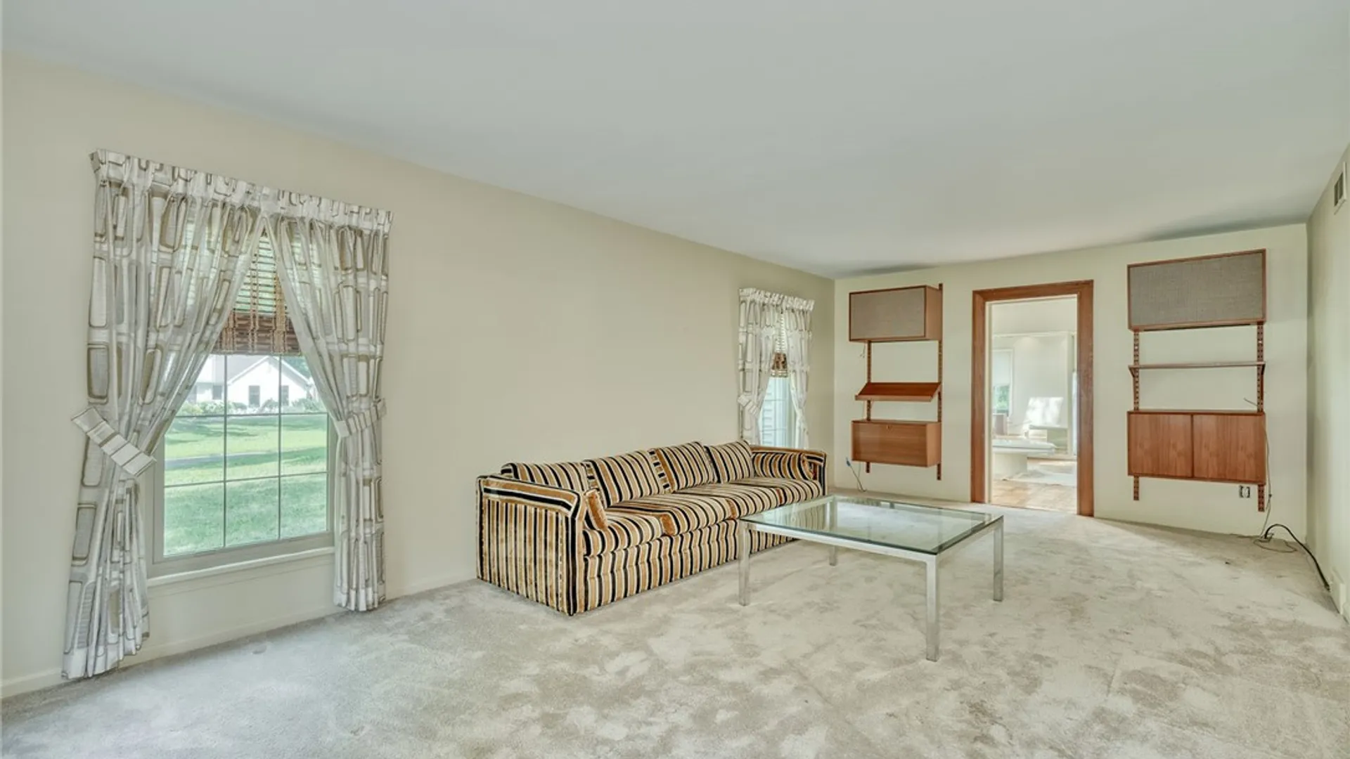 Property at 1199 Fox Hollow, Webster, NY 14580 5