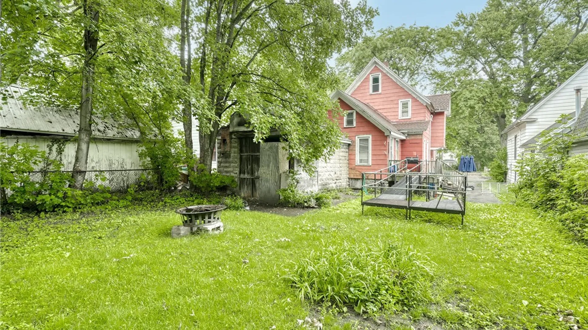 Property at 177 6th St, Rochester, NY 14605 16