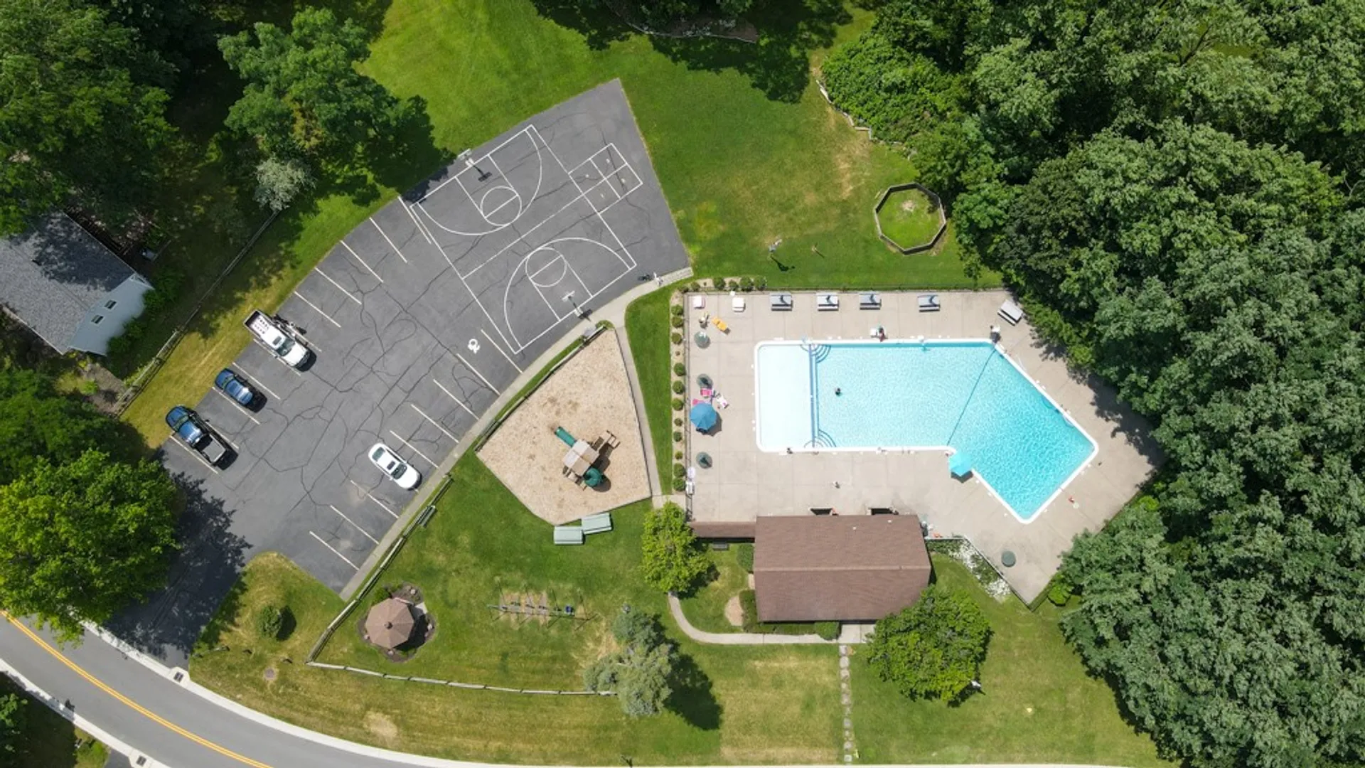 Property at 53 Selborne Chase, Perinton, NY 14450 41