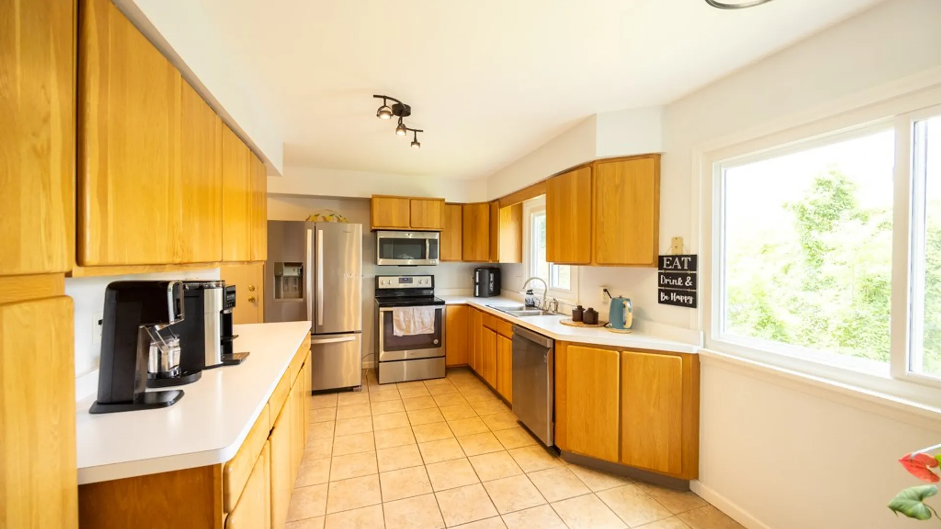Property at 53 Selborne Chase, Perinton, NY 14450 15