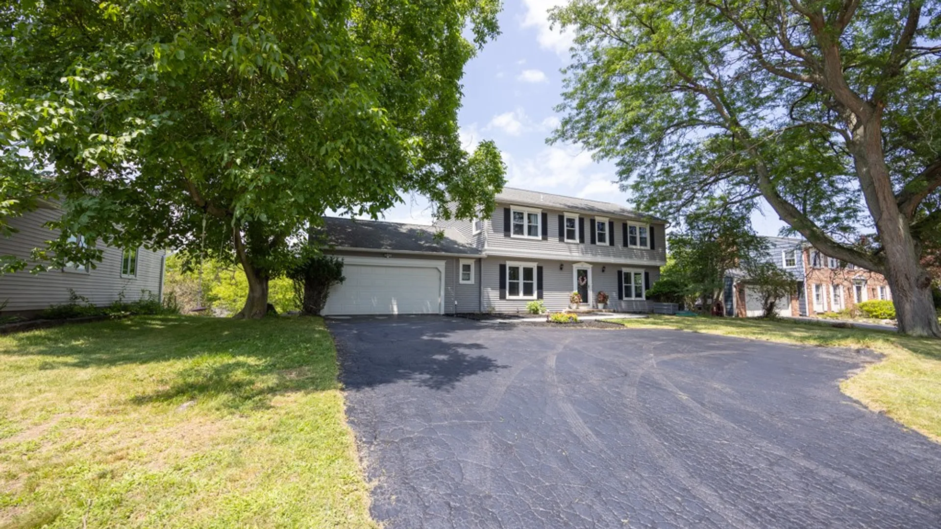 Property at 53 Selborne Chase, Perinton, NY 14450 43