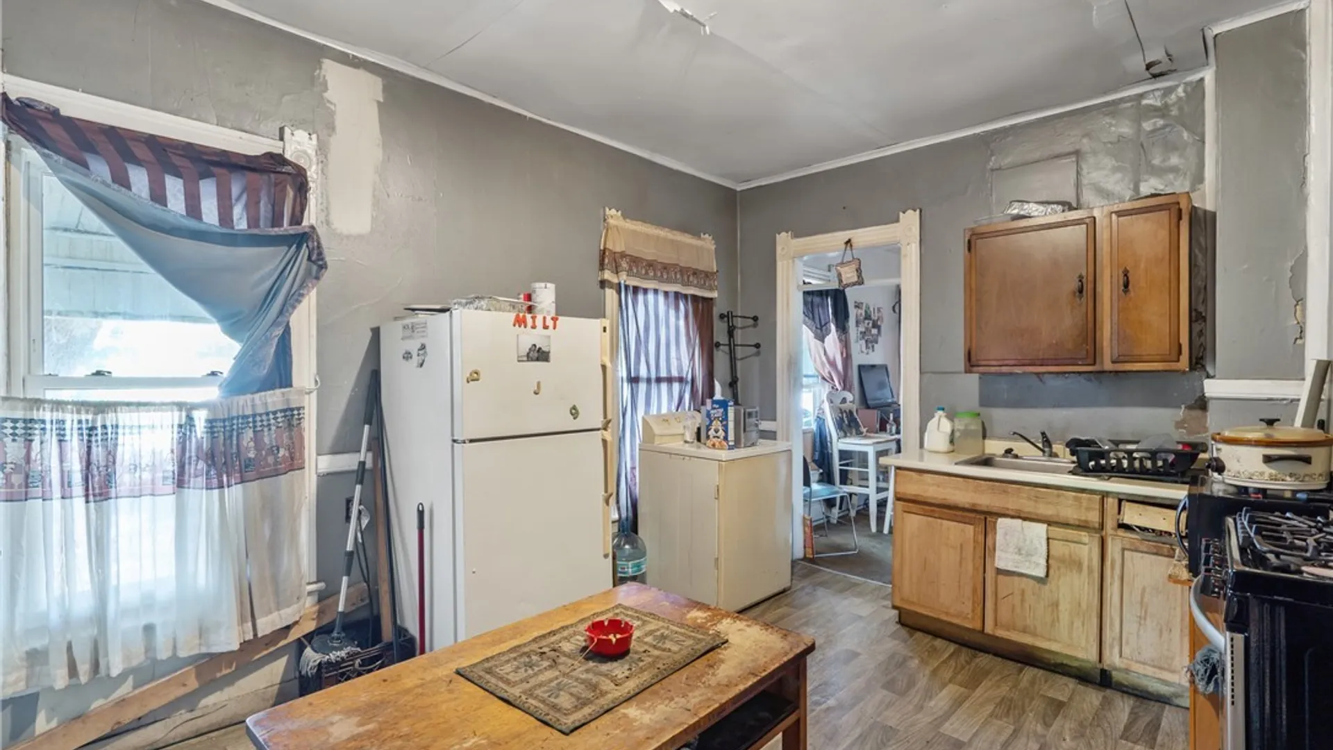Property at 118 W Bissell Street, Syracuse, NY 13207 3