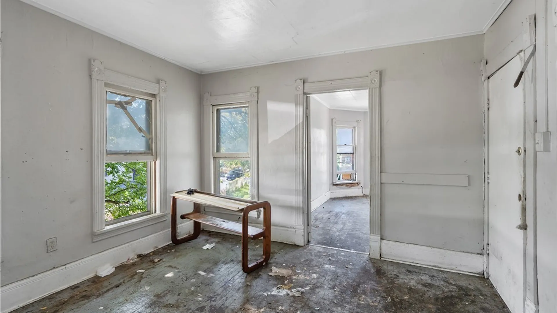 Property at 118 W Bissell Street, Syracuse, NY 13207 4
