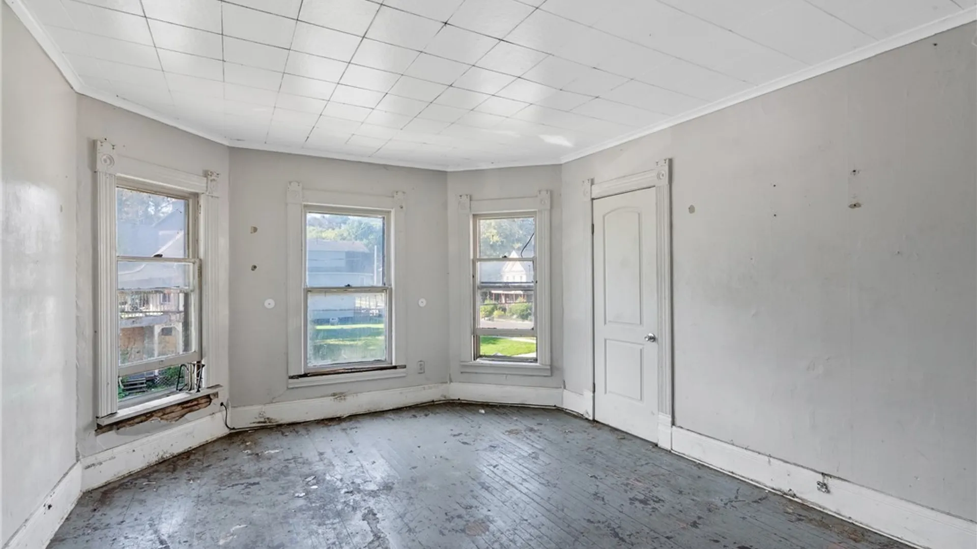 Property at 118 W Bissell Street, Syracuse, NY 13207 5
