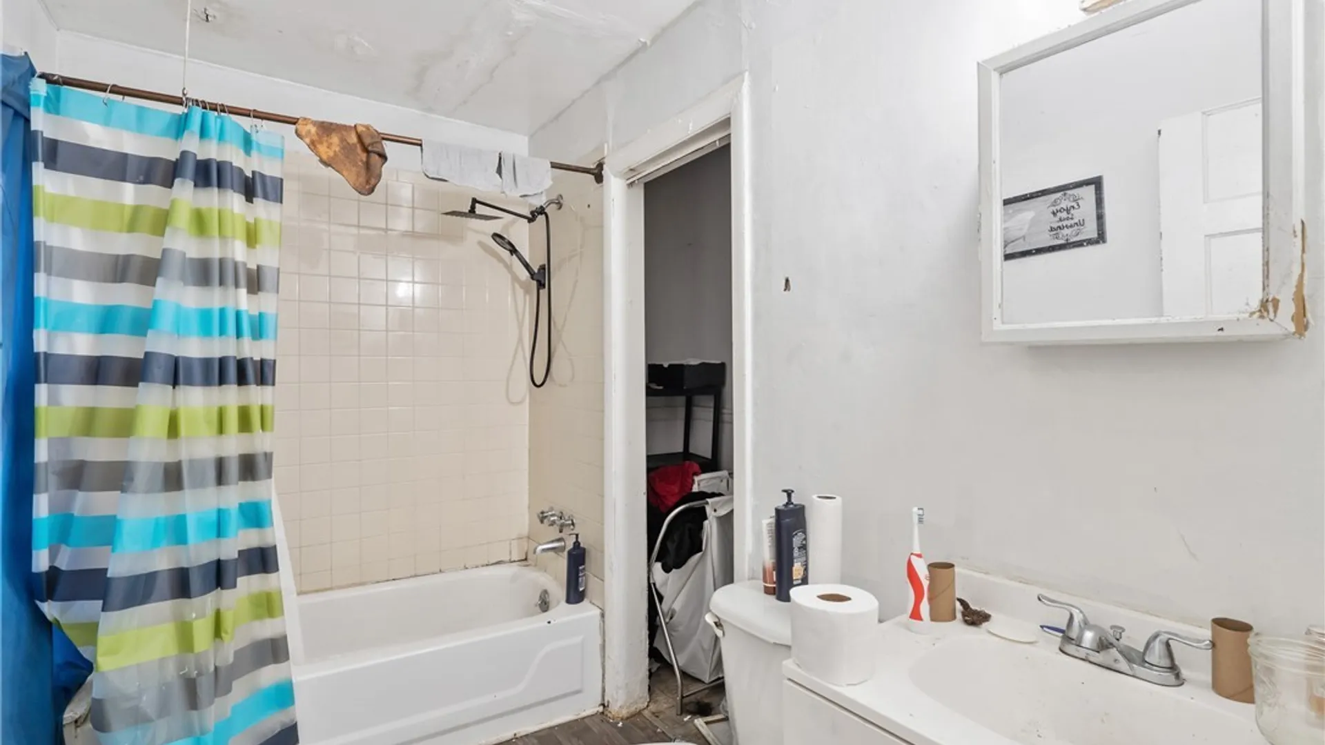 Property at 118 W Bissell Street, Syracuse, NY 13207 21