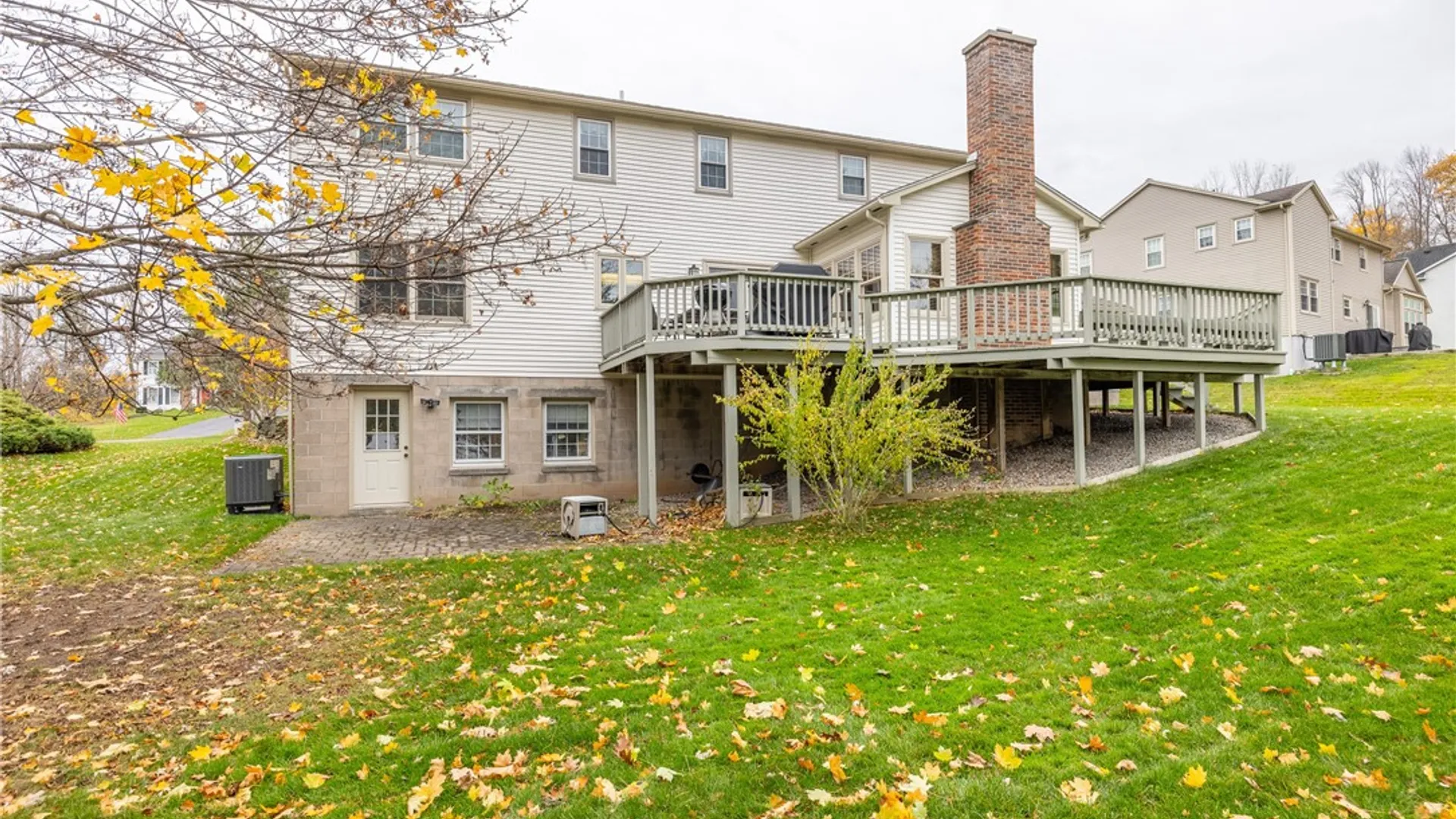 Property at 23 Watchet Lane, Perinton, NY 14450 6