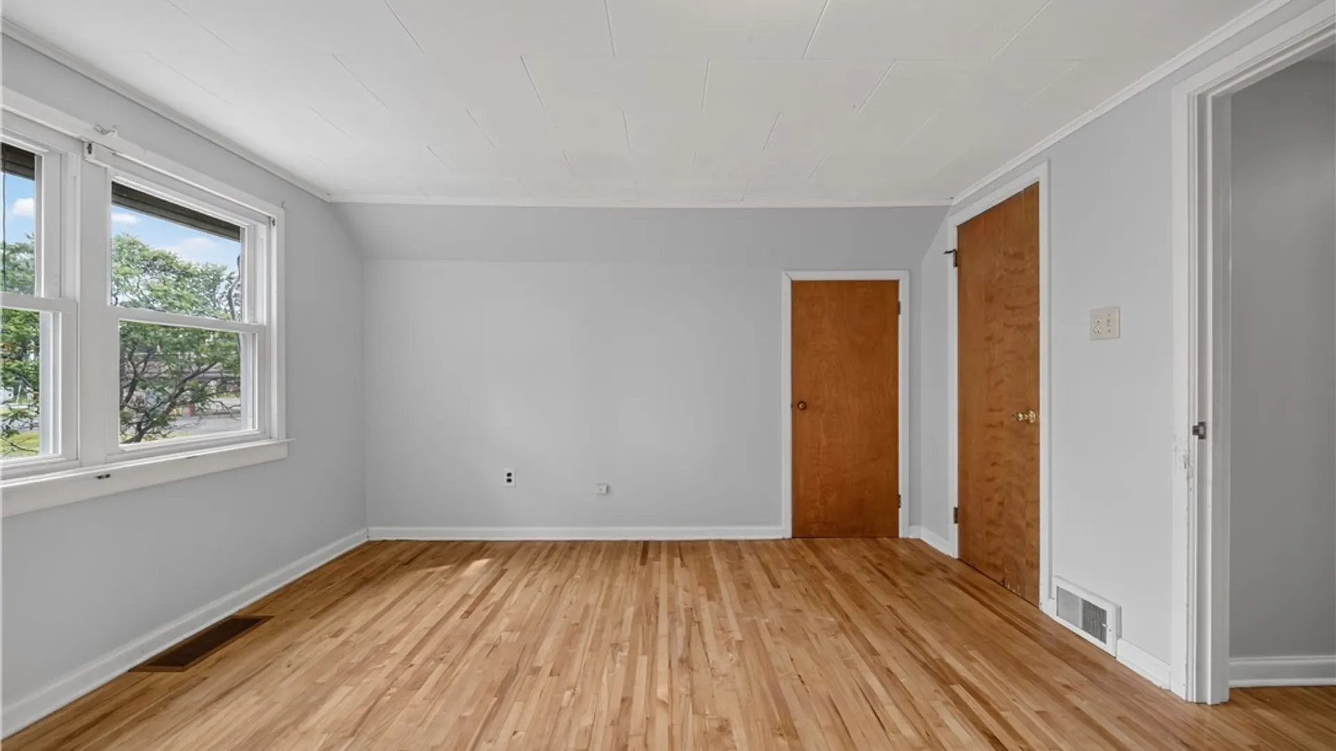 Property at 212 Lawrence Avenue, Clay, NY 13212 31